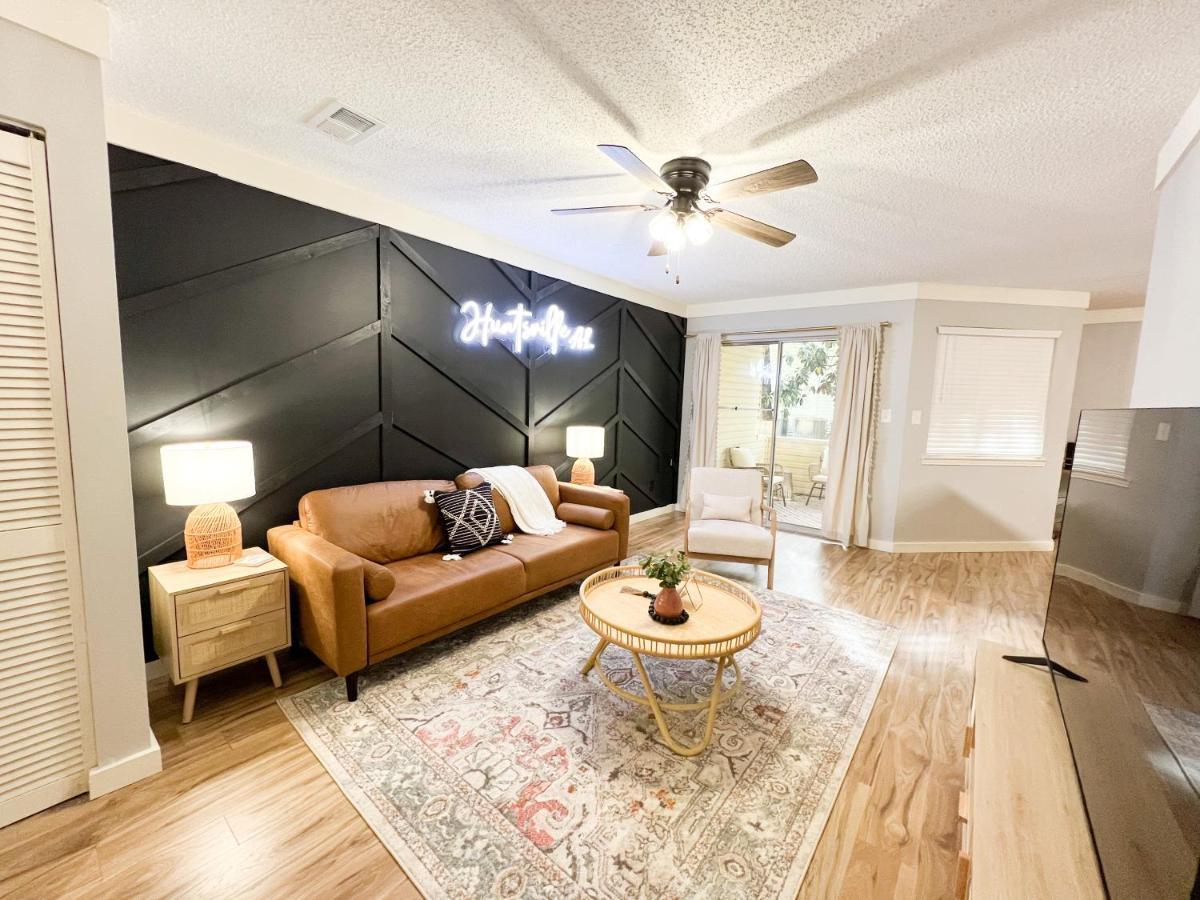 The Cozy Bohemian In Mid-City! ฮันต์สวิลล์ ภายนอก รูปภาพ
